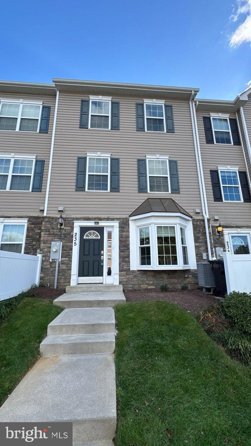 6515 Dundee Dr unit 235, Sykesville, MD 21784 - photo 1