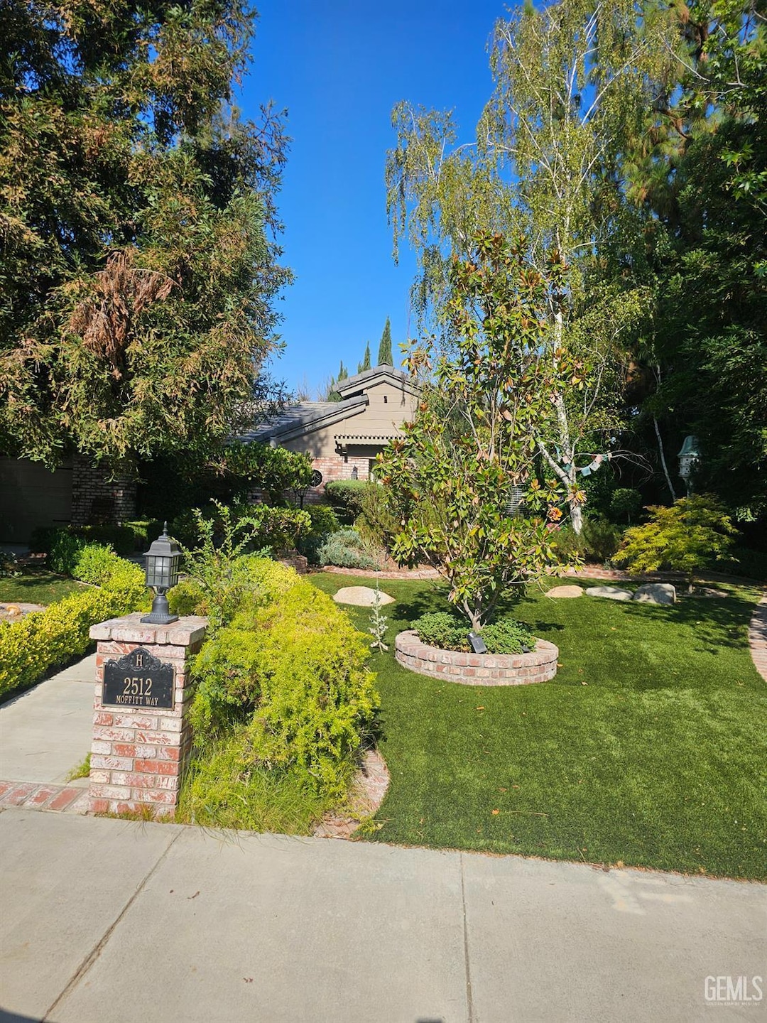 2512 Moffitt Way, Bakersfield, CA 93309 - photo 1