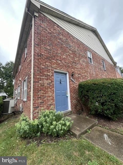 9690 Hagel Cir, Lorton, VA 22079 - photo 1