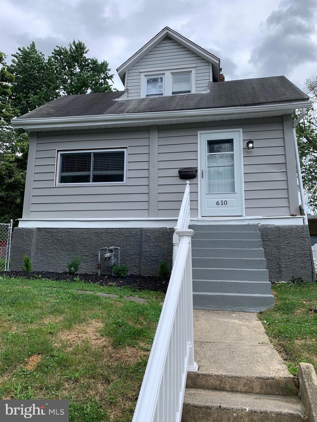 610 Hibberd Ave, Darby, PA 19023 - photo 1