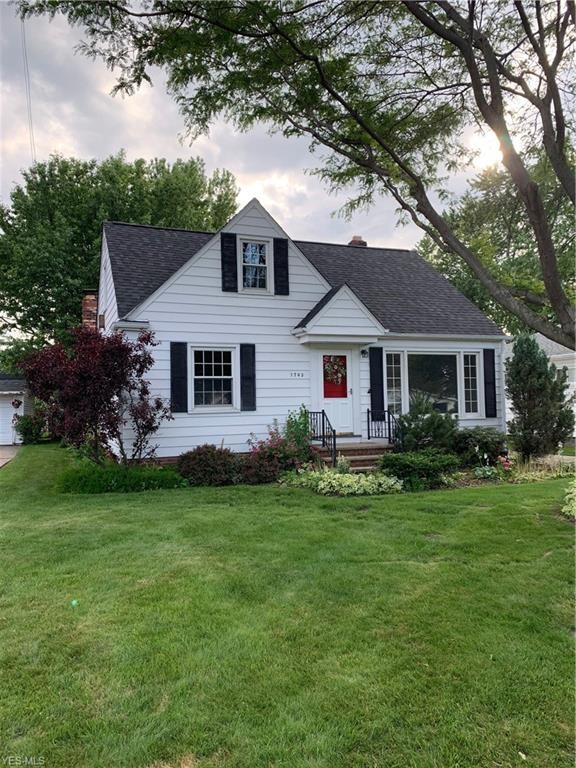 1702 Eldon Dr, Wickliffe, OH 44092 - photo 1