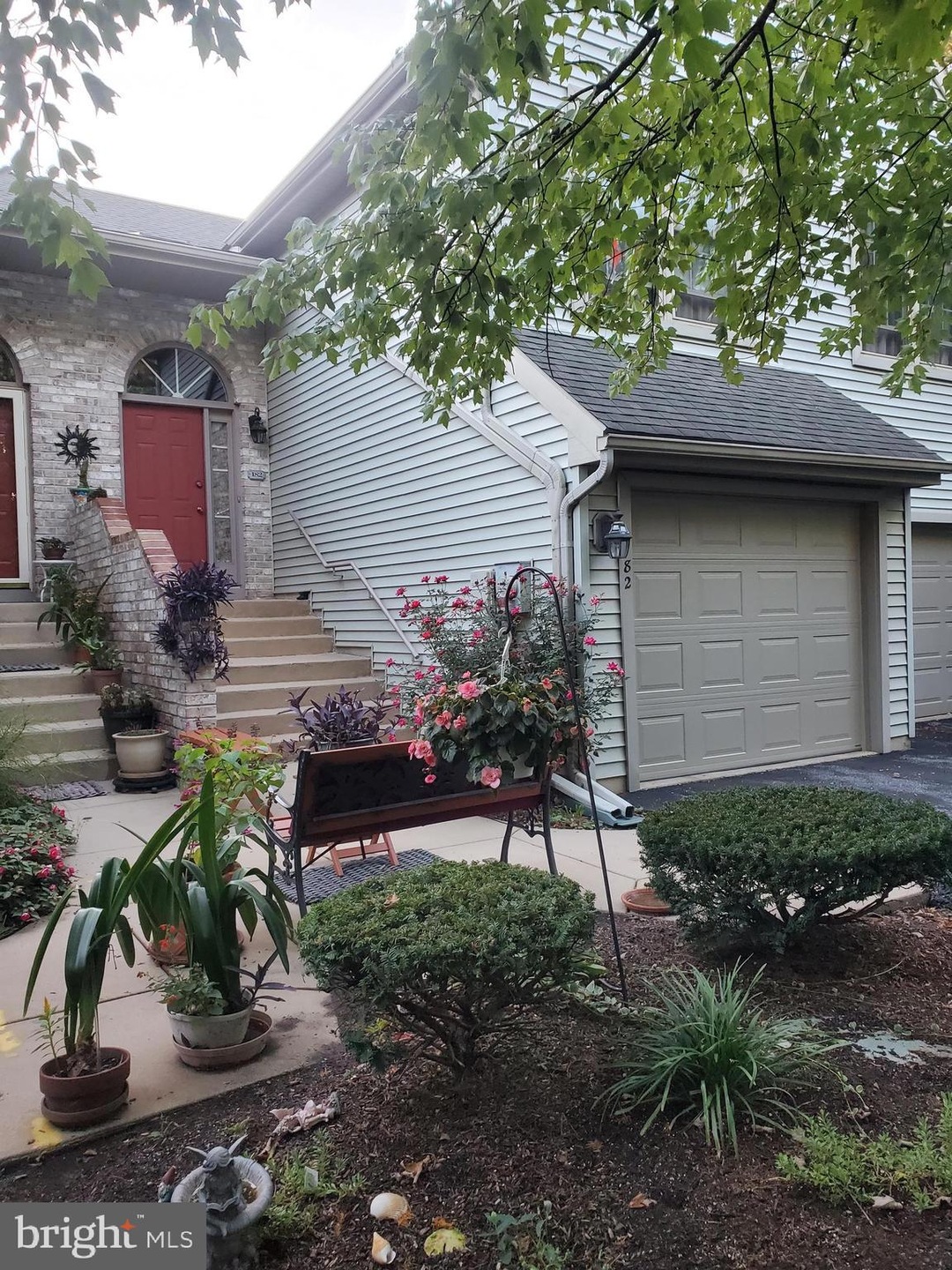 182 Crescent Dr, Hershey, PA 17033 - photo 1