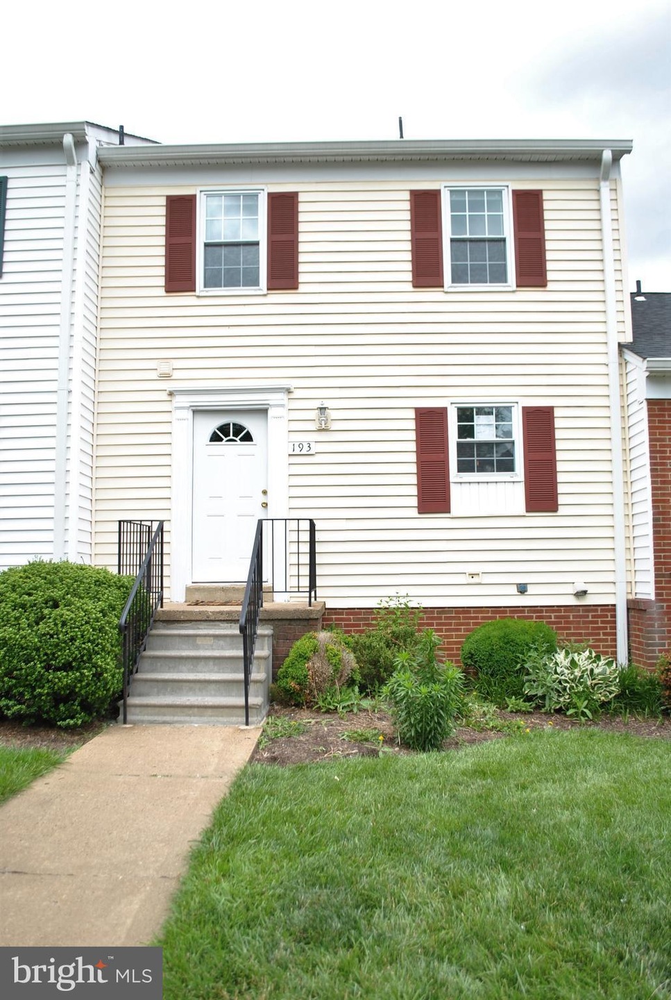 193 Fairfield Dr, Warrenton, VA 20186 - photo 1