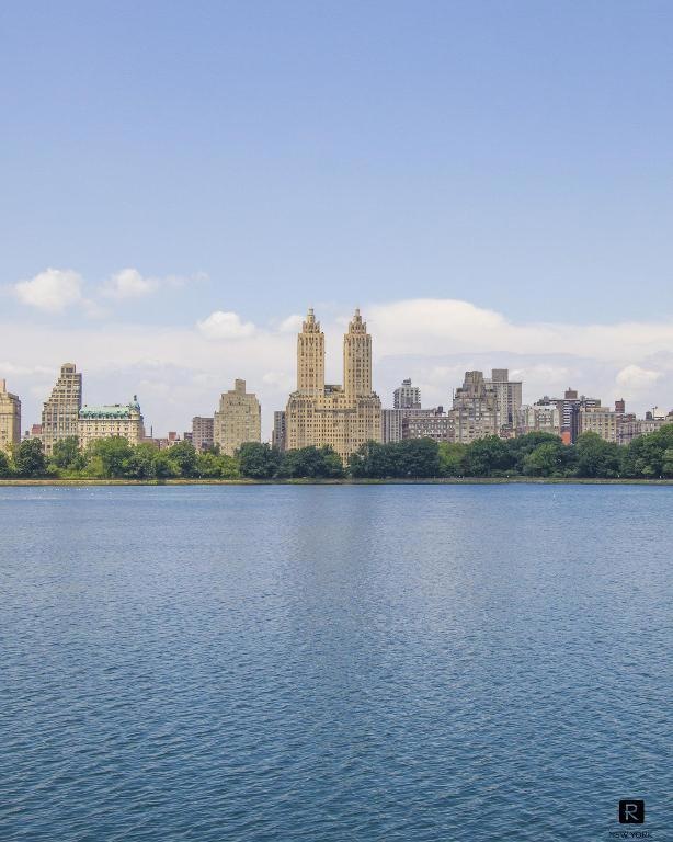 unlisted-address, New York, NY 10128 - photo 1