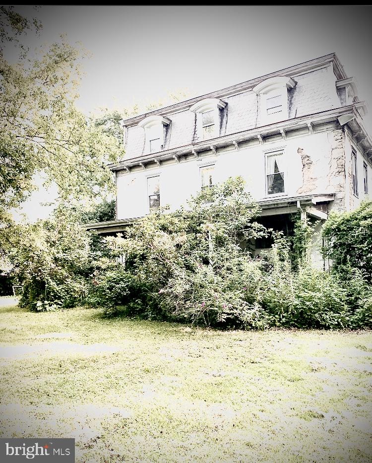 2612 Woodland Rd, Abington, PA 19001 - photo 1