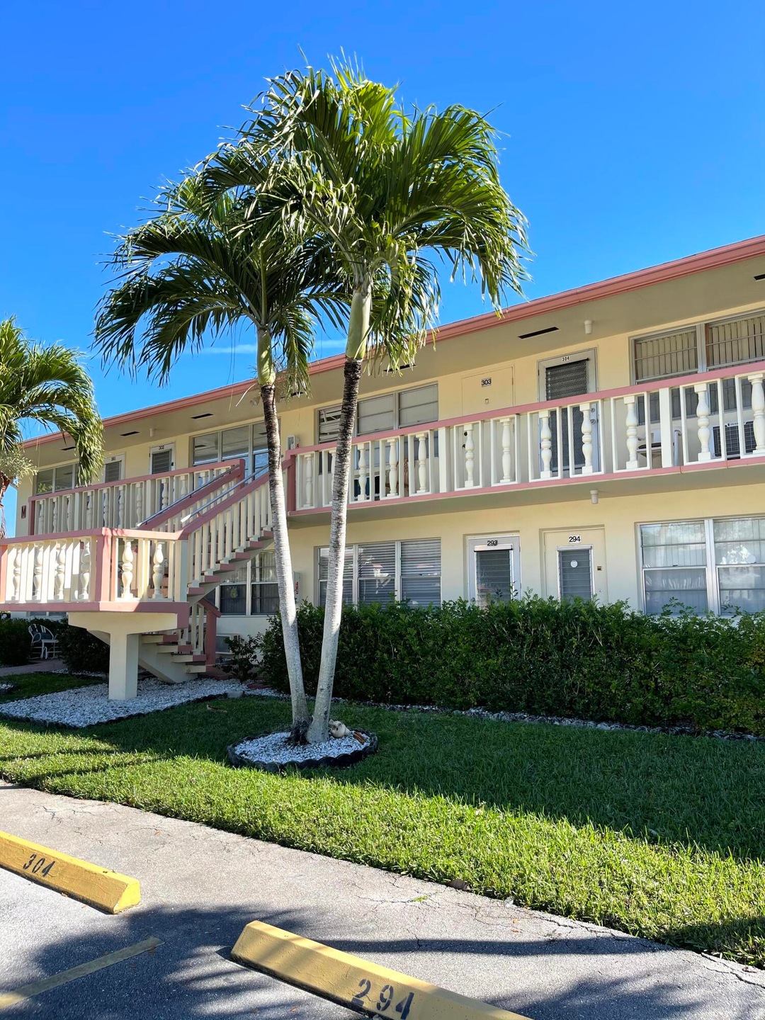 304 Camden M unit 304, West Palm Beach, FL 33417 - photo 1