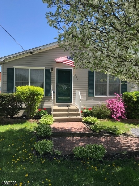 937 Green St, Phillipsburg, NJ 08865 - photo 1