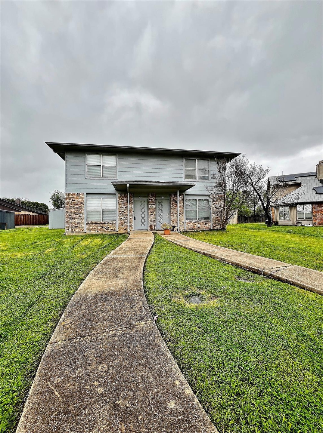 210 Christina Place, Grand Prairie, TX 75051 - photo 1