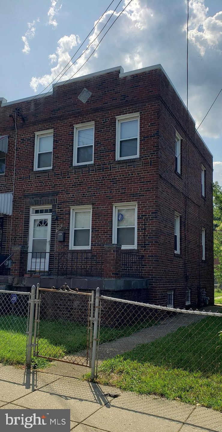 404 Division Ave NE, Washington, DC 20019 - photo 1