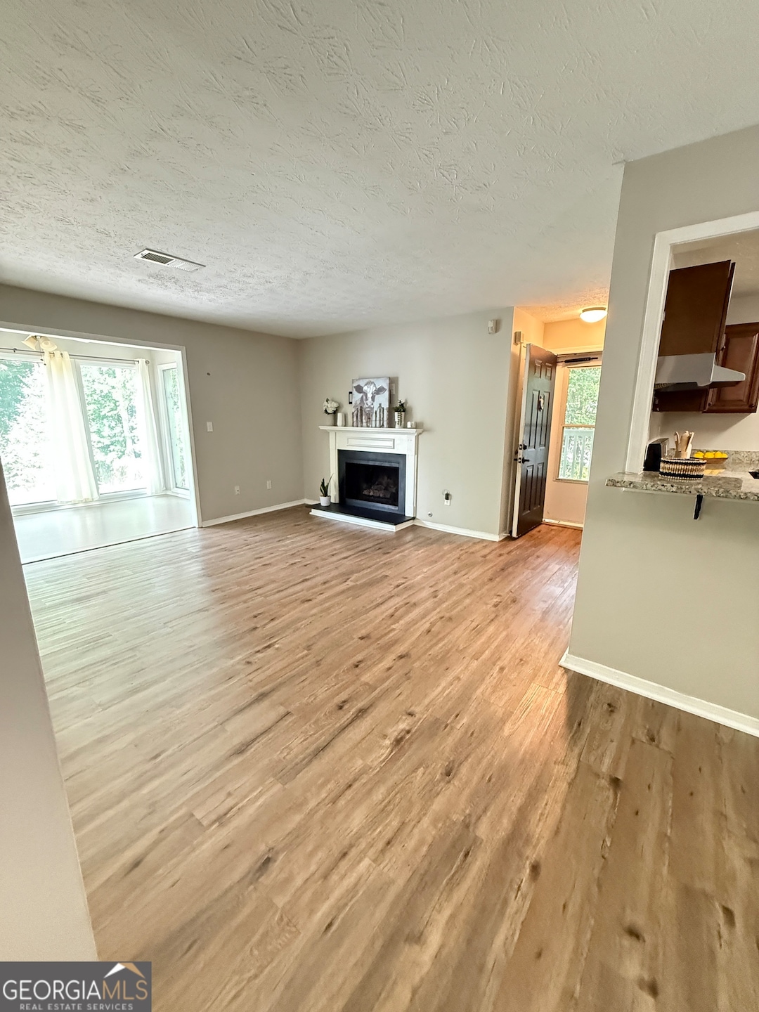 For Sale $185,000 • Co-Listing Agent