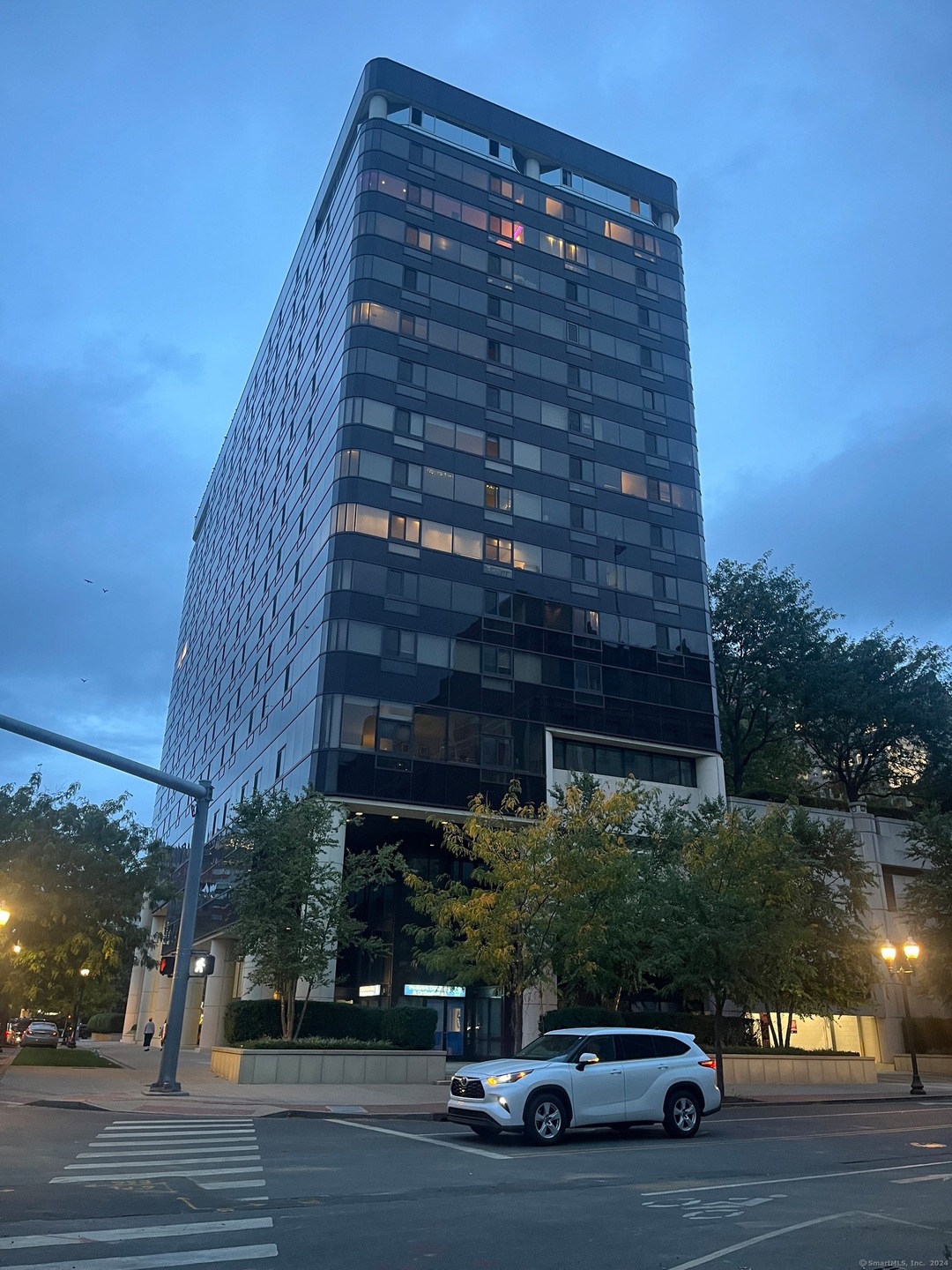 The Biltmore unit 1010, Stamford, CT 06901 - photo 1