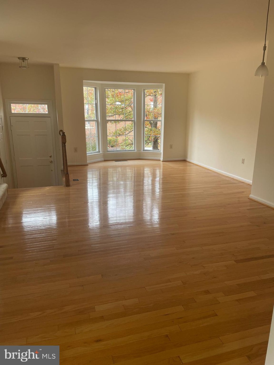 13129 Plotner Farm Rd, Herndon, VA 20171 - photo 1