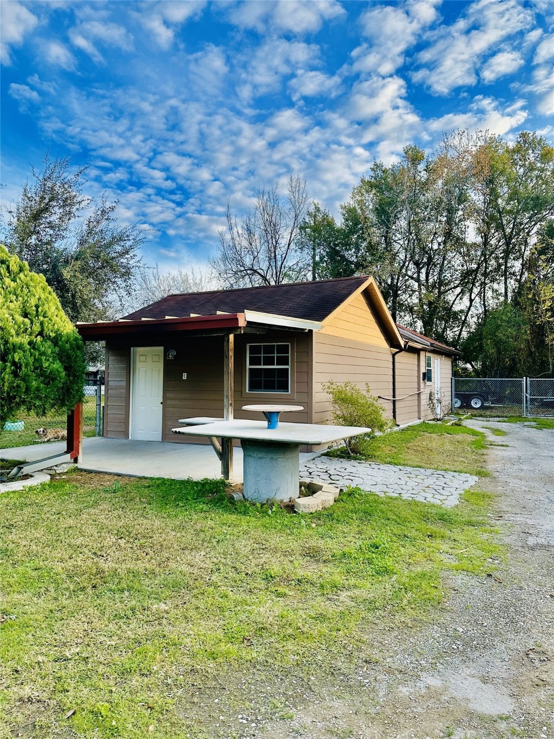 1818 Lone Oak Rd unit 1818, Houston, TX 77093 - photo 1