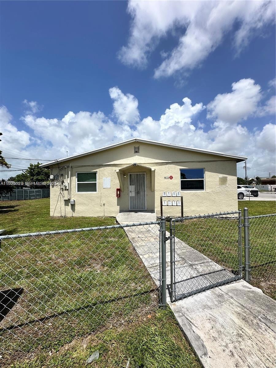 For Rent $1,200/month