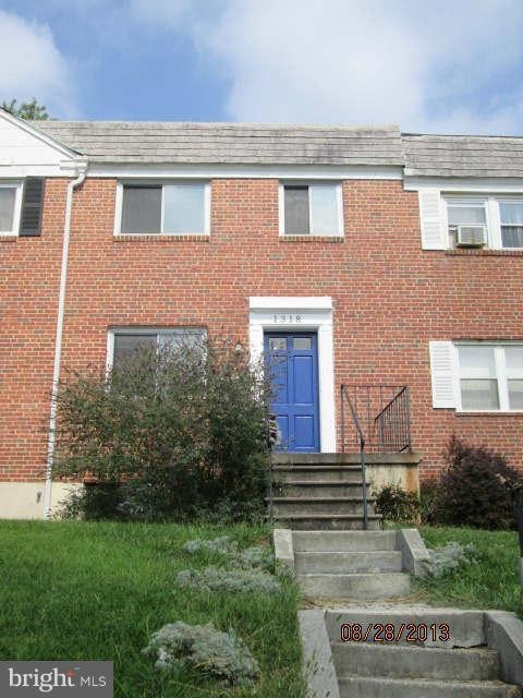 1318 Kenton Rd, Parkville, MD 21234 - photo 1