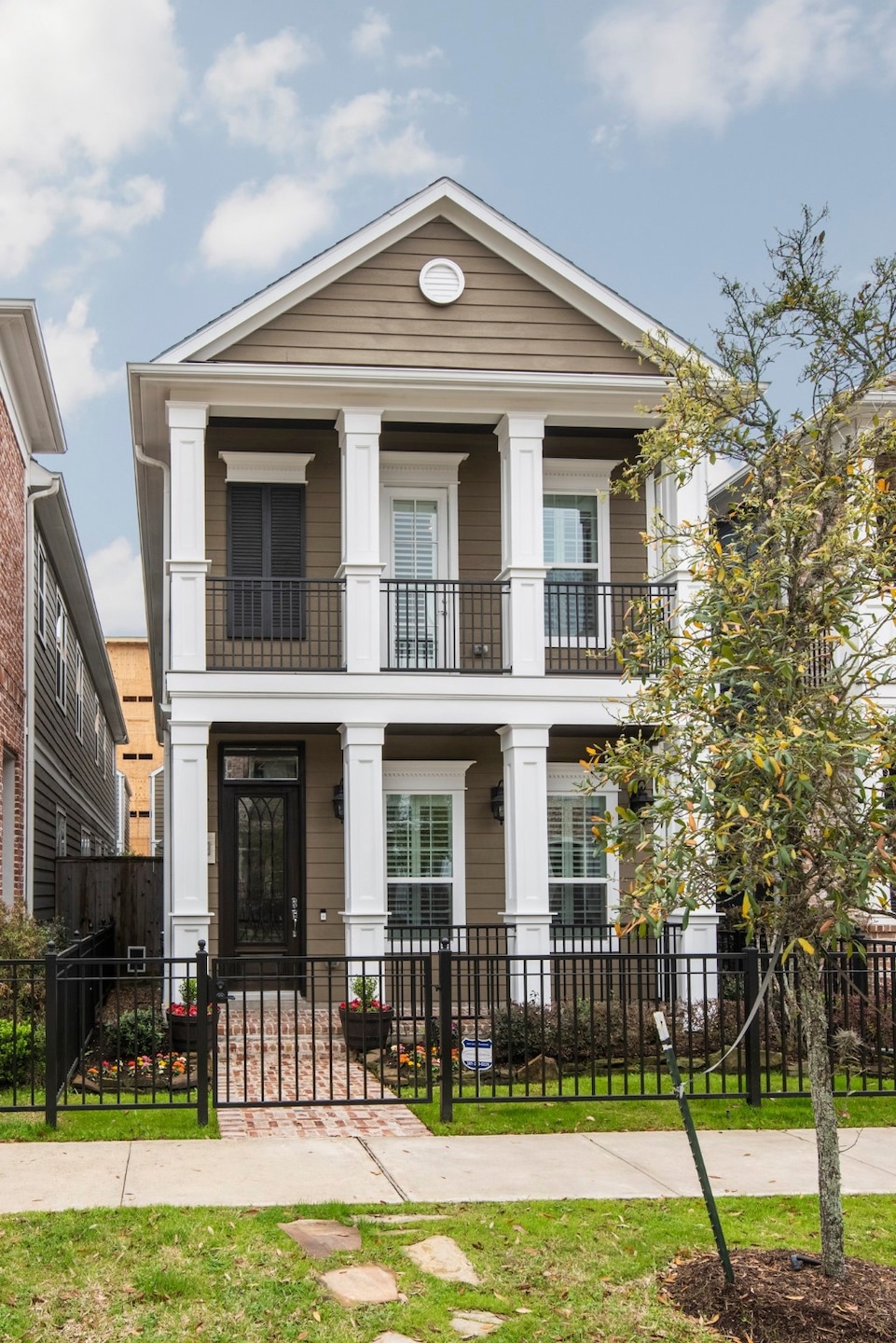 422 W 26th St, Houston, TX 77008 - photo 1