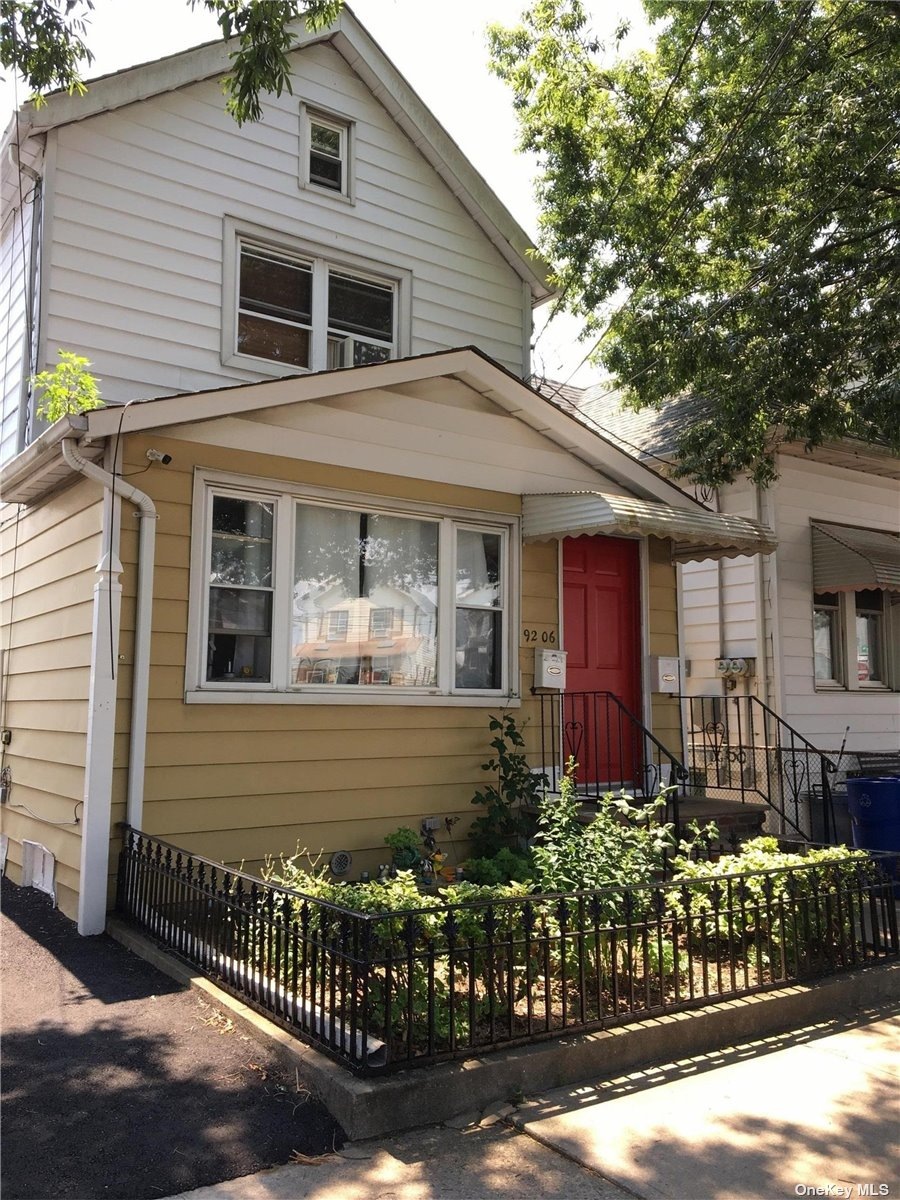 92-06 Silver Rd, Ozone Park, NY 11417 - photo 1