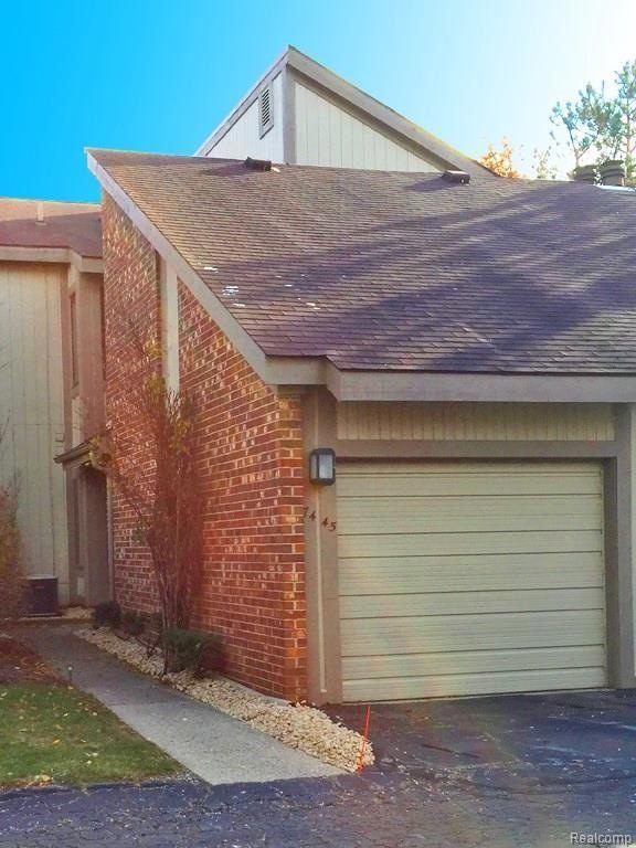 7445 RADCLIFF COURT FRONT ENTRY AND GARAGE