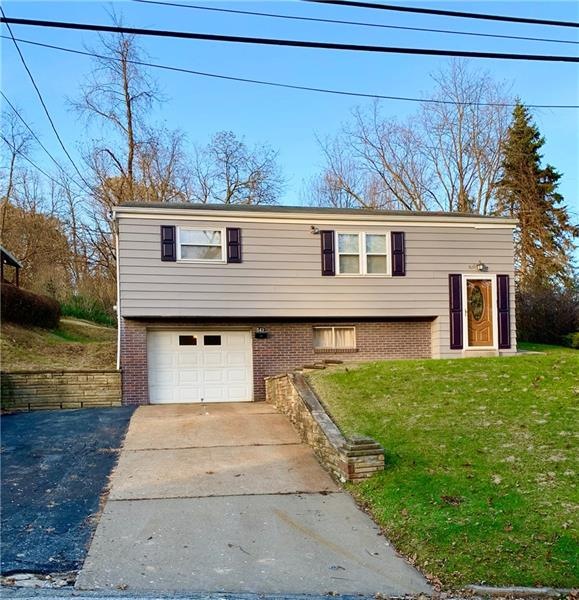 Welcome to 543 Pointview Road!