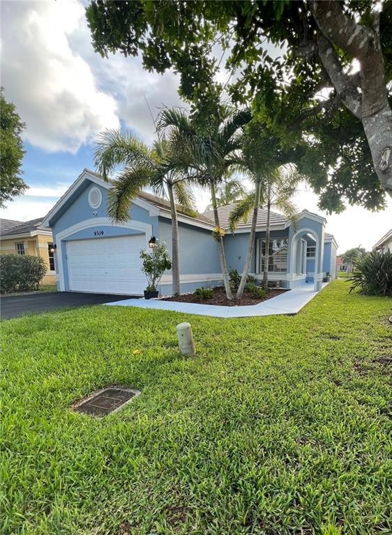 9309 Arborwood Cir, Davie, FL 33328 - photo 1