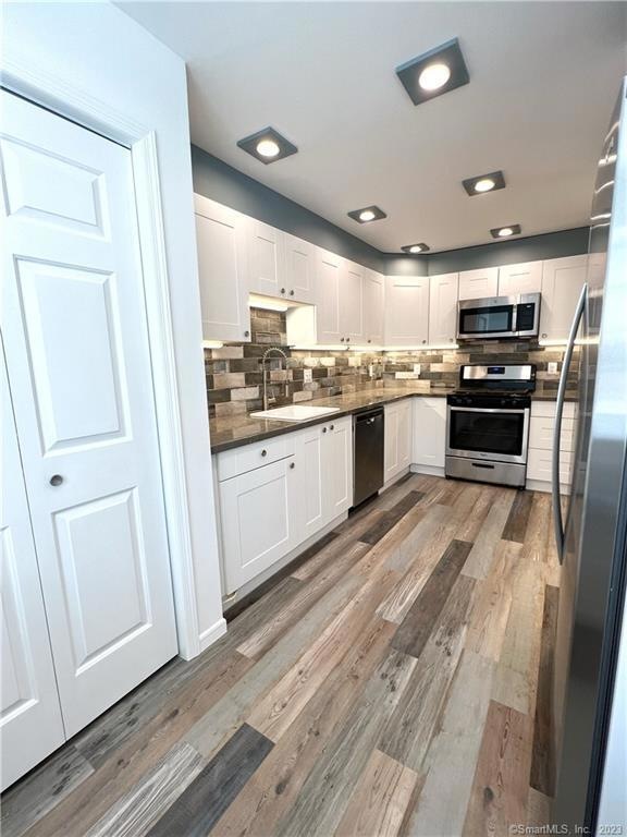 604 Foxboro Dr, Norwalk, CT 06851 - photo 1