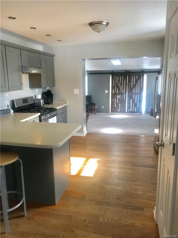 5310 N Vassar Rd, Flint, MI 48506 - photo 1