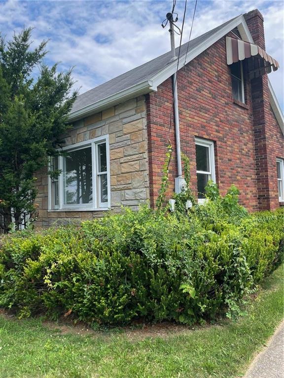 2834 Eberhart Rd, Whitehall, PA 18052 - photo 1