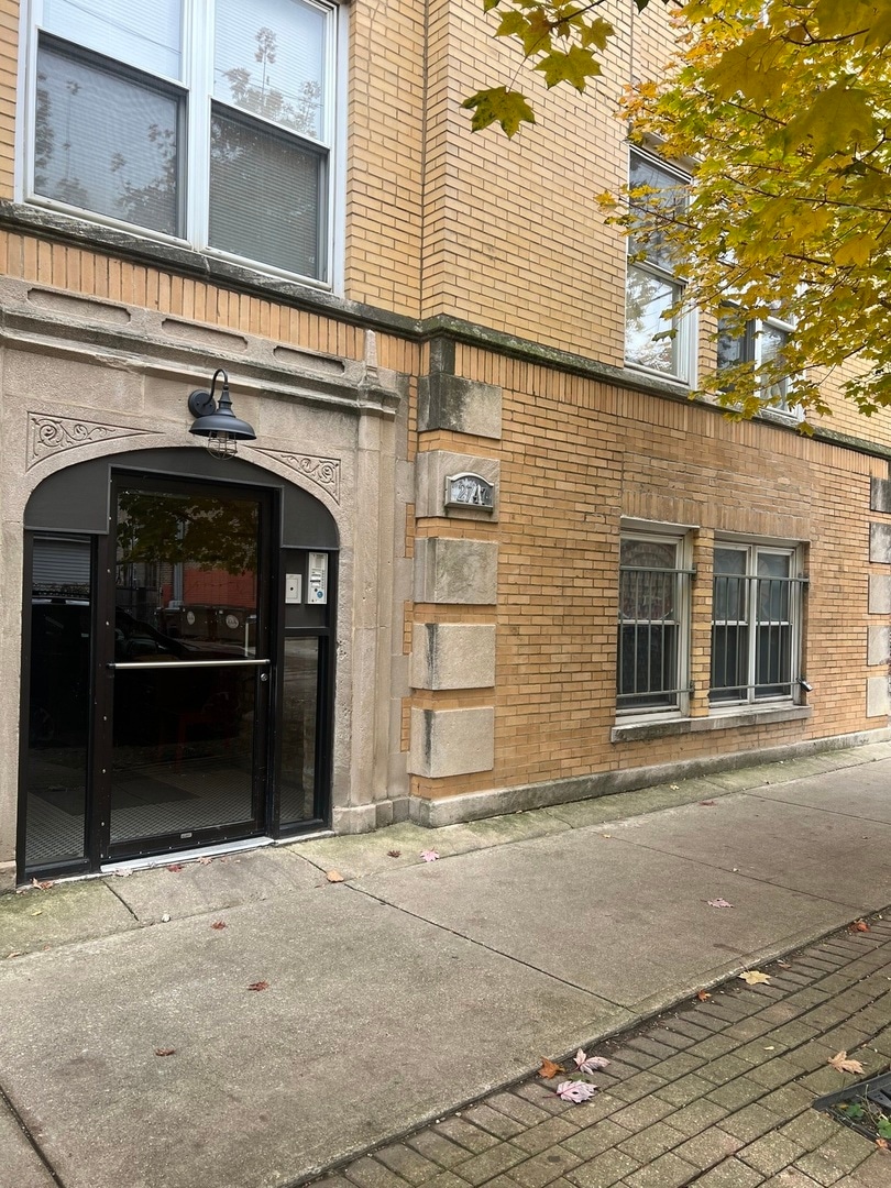 2747 W Le Moyne St, Chicago, IL 60622 - photo 1