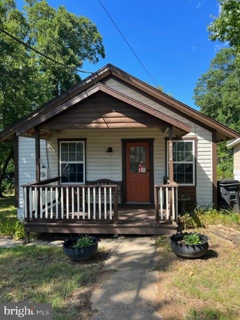 5718 Sheridan St, Riverdale, MD 20737 - photo 1