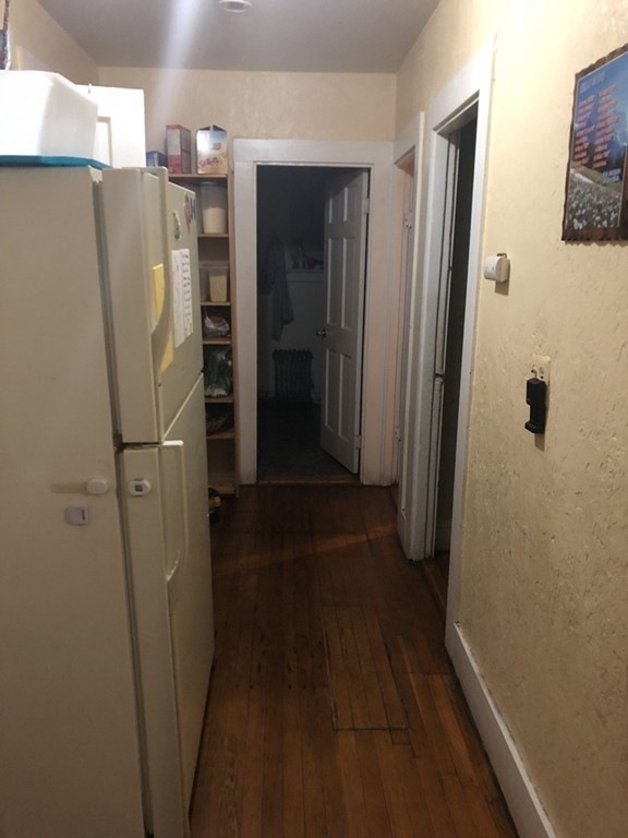 65 Whiting St unit 1R, Lynn, MA 01902 - photo 1