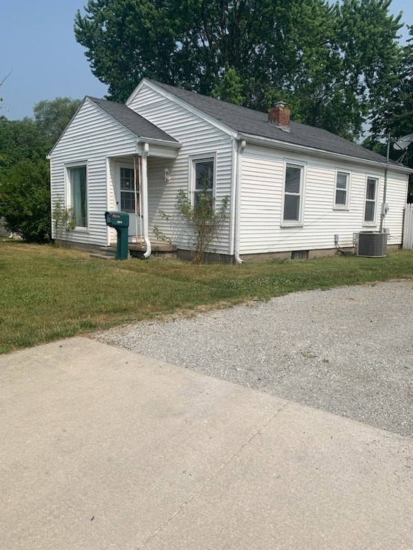 2914 17th St, Columbus, IN 47201 - photo 1