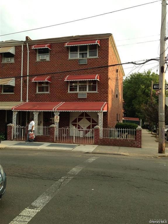 658 E 216th St unit 3, Bronx, NY 10467 - photo 1