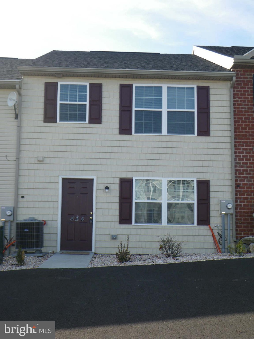 434 Lantern Ln, Chambersburg, PA 17201 - photo 1