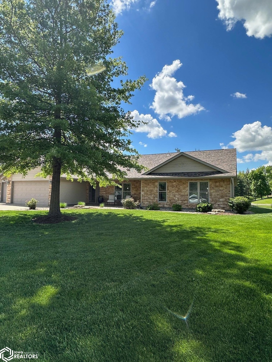 Pending $389,900