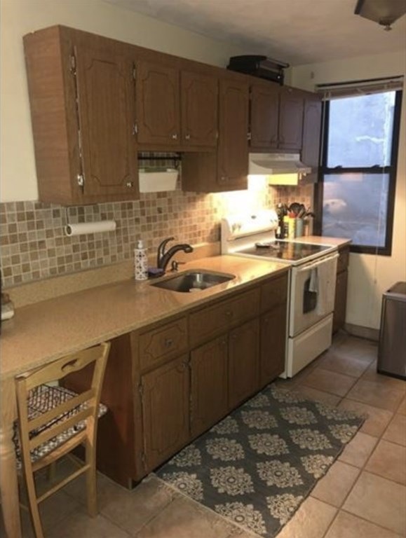 56 N Margin St unit 2, Boston, MA 02113 - photo 1