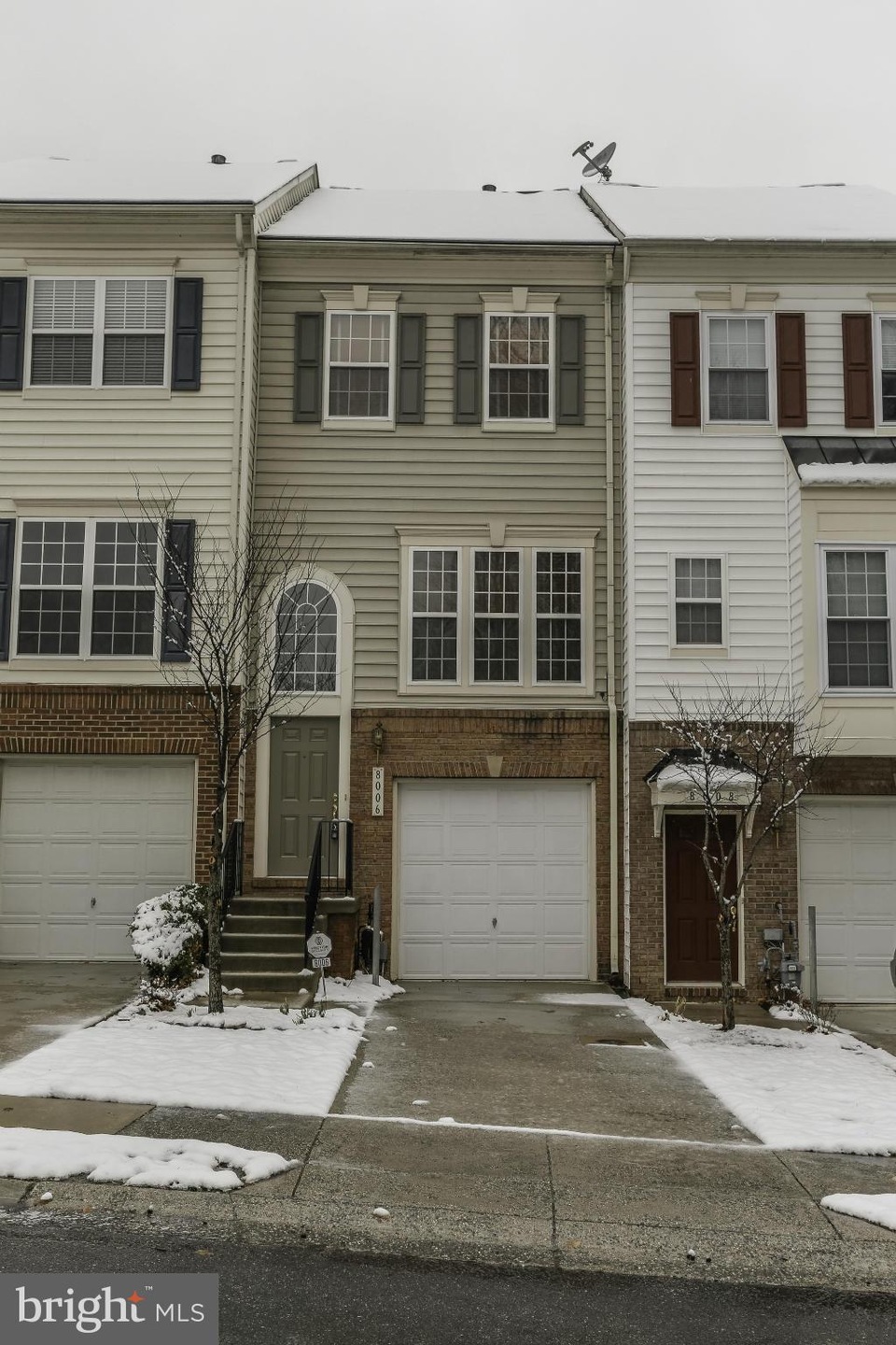 8006 Pennington Dr, Laurel, MD 20724 - photo 1