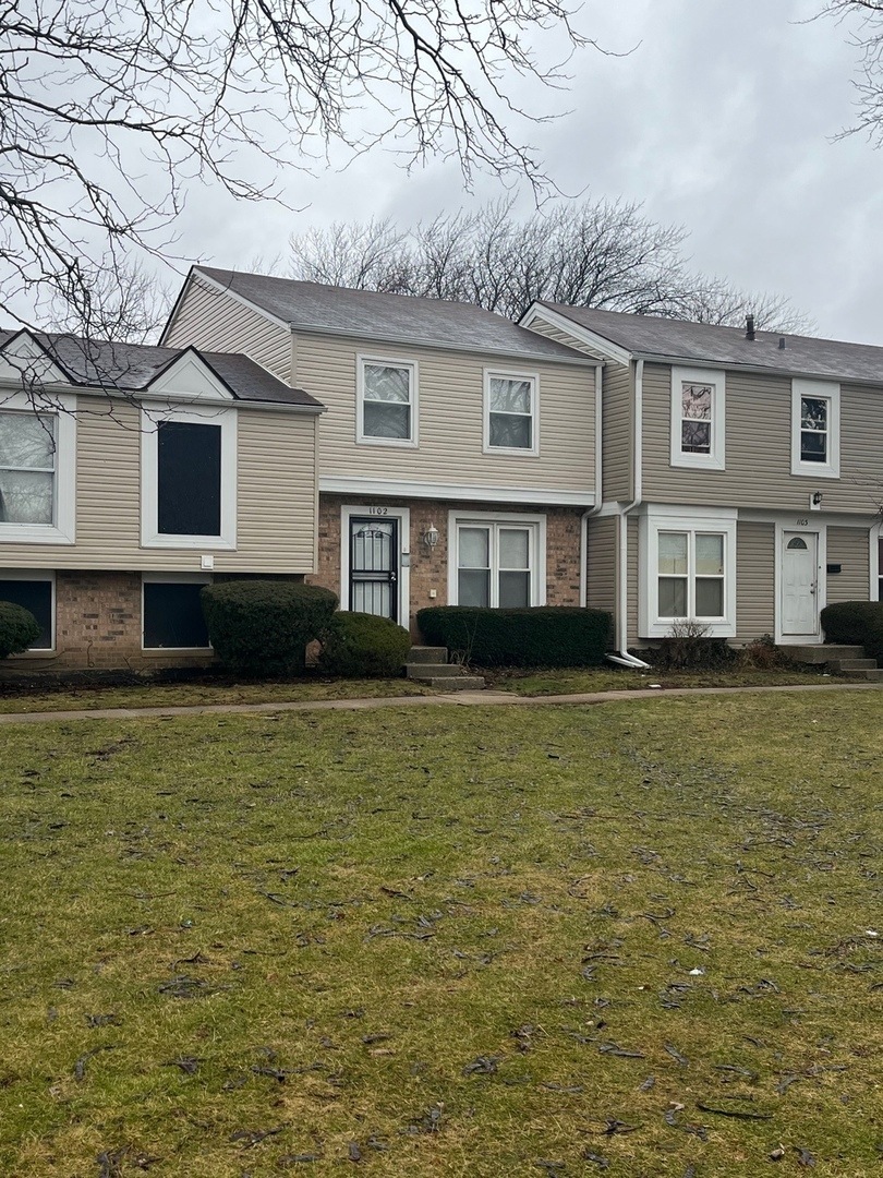 1102 Williamsburg Rd, Country Club Hills, IL 60478 - photo 1
