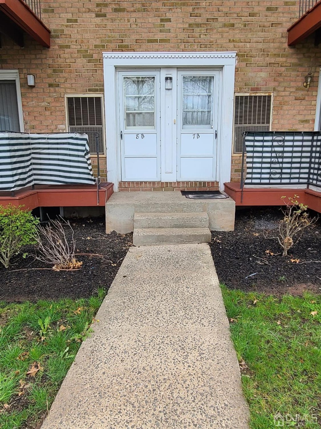 161 Evergreen Rd unit 8B, Edison, NJ 08837 - photo 1