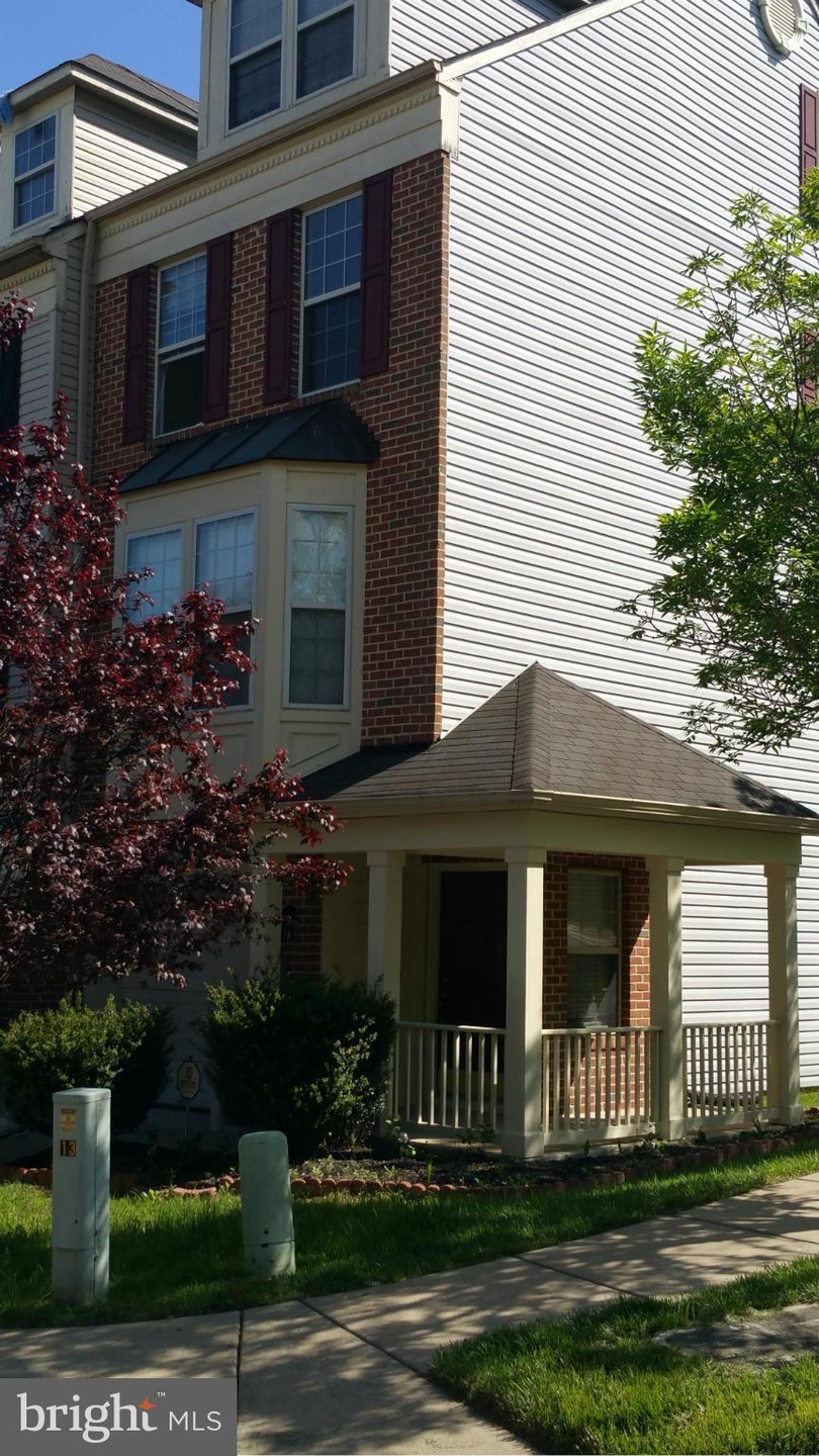 13 Bailey Ln, Owings Mills, MD 21117 - photo 1