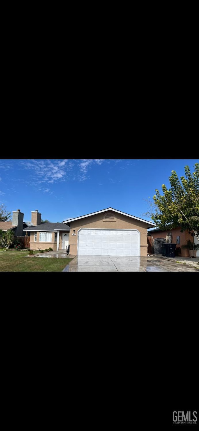 1024 Hazelnut St, Wasco, CA 93280 - photo 1
