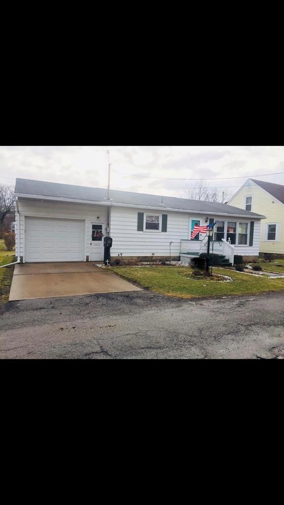 210 N Brentwood Dr, Loudonville, OH 44842 - photo 1