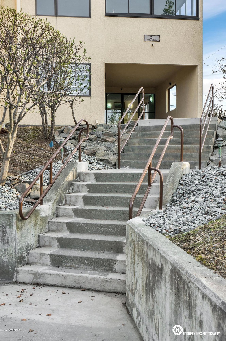 9_MainEntrance