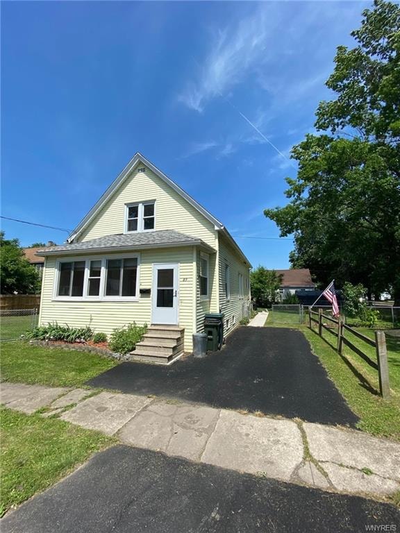 89 Ironton St, North Tonawanda, NY 14120 - photo 1