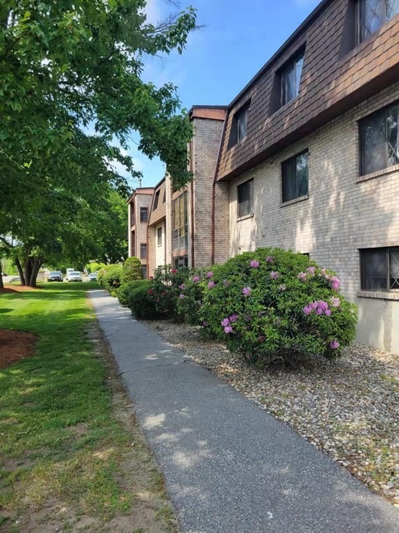1 Greenbriar Dr unit 307, North Reading, MA 01864 - photo 1