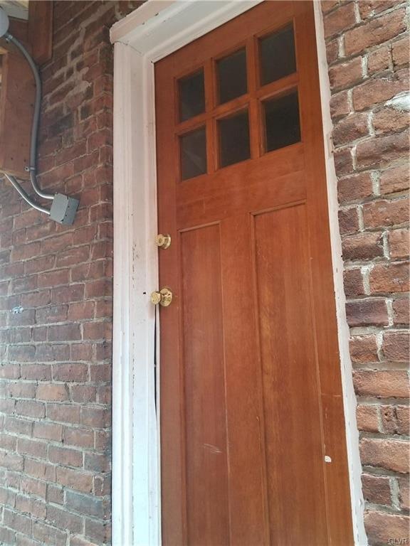 504 W Tilghman St unit 2, Allentown, PA 18102 - photo 1