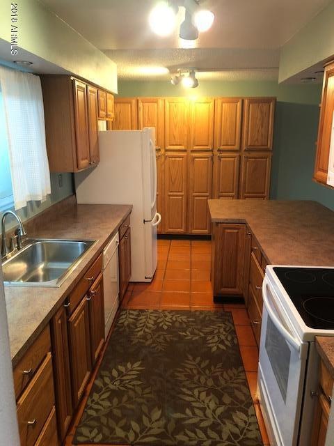 walk-thru kitchen