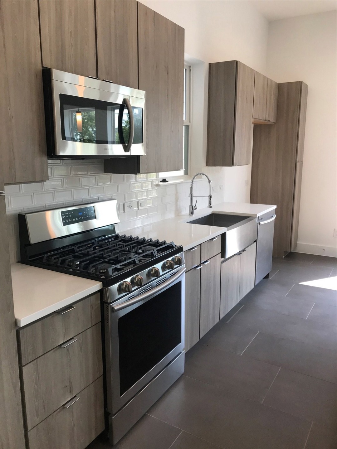 580 Janisch Rd, Houston, TX 77018 - photo 1