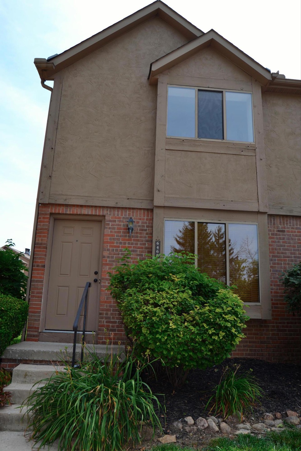 Welcome to 6468 Cobble Way!