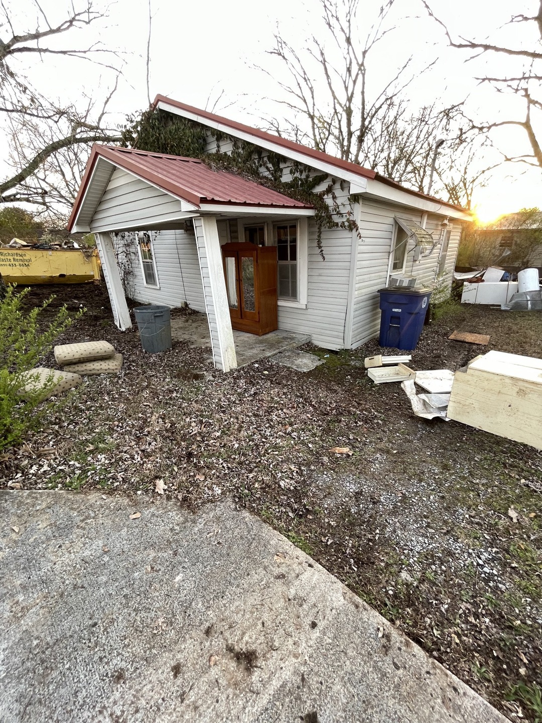 805 Woodbury St, Shelbyville, TN 37160 - photo 1