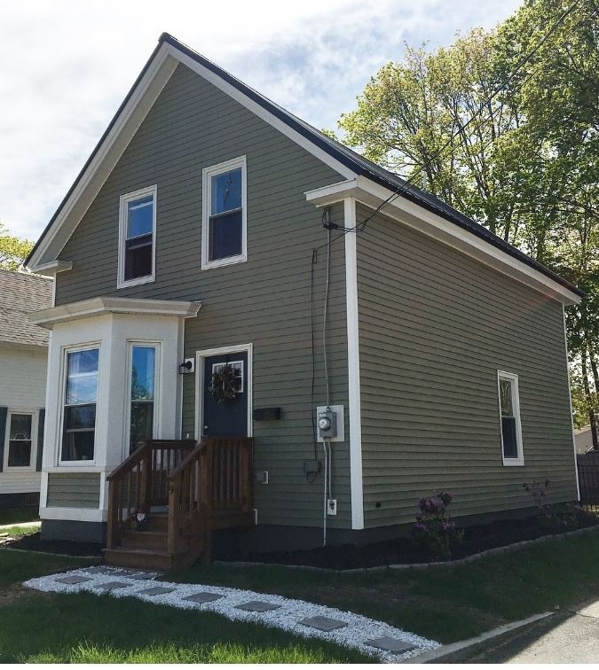 9 May St, Rochester, NH 03867 - photo 1